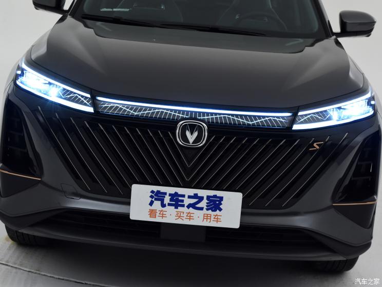 长安汽车 长安CS75 PLUS 2022款 第二代 2.0T 自动旗舰型