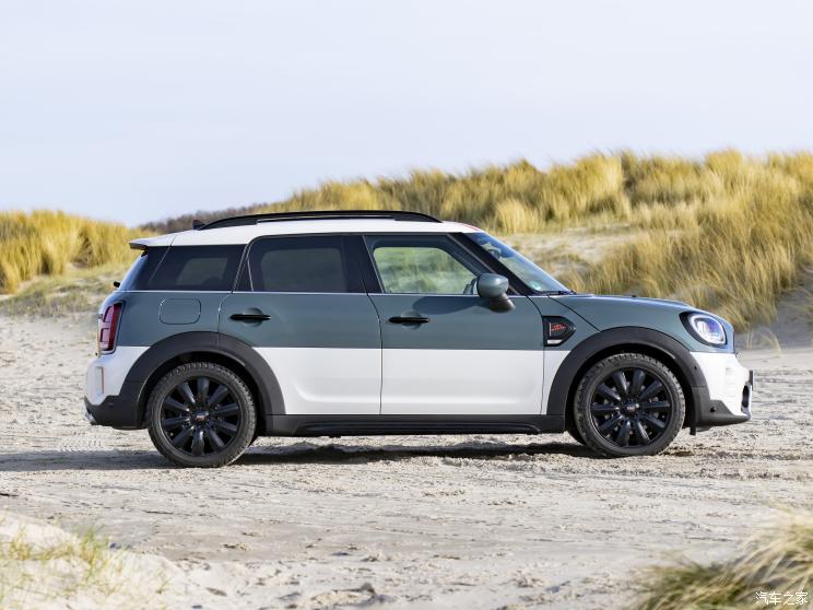 MINI MINI COUNTRYMAN 2023款 COOPER S ALL4 Uncharted Edition