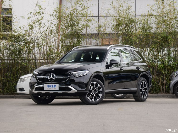 北京奔驰 奔驰GLC 2023款 GLC 260 L 4MATIC 动感型 5座